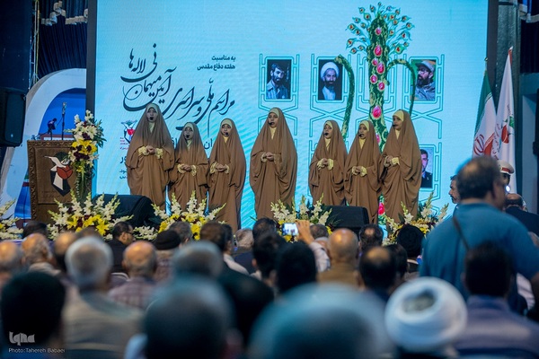 مراسم سراسری مهمانی لاله‌ها