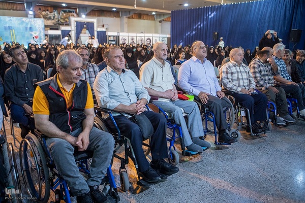 مراسم سراسری مهمانی لاله‌ها