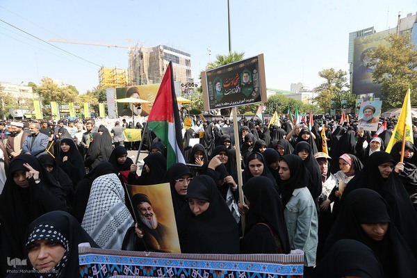 تجمع بزرگ فرهنگیان و دانش آموزان در حمایت از حزب الله لبنان