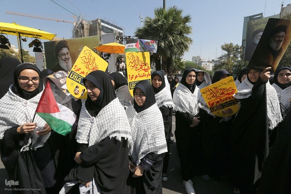 تجمع بزرگ فرهنگیان و دانش آموزان در حمایت از حزب الله لبنان