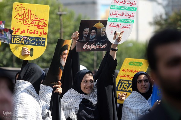 تجمع بزرگ فرهنگیان و دانش آموزان در حمایت از حزب الله لبنان