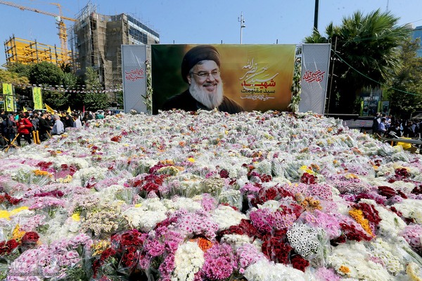 تجمع بزرگ فرهنگیان و دانش آموزان در حمایت از حزب الله لبنان