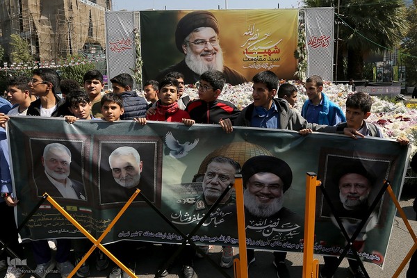 تجمع بزرگ فرهنگیان و دانش آموزان در حمایت از حزب الله لبنان