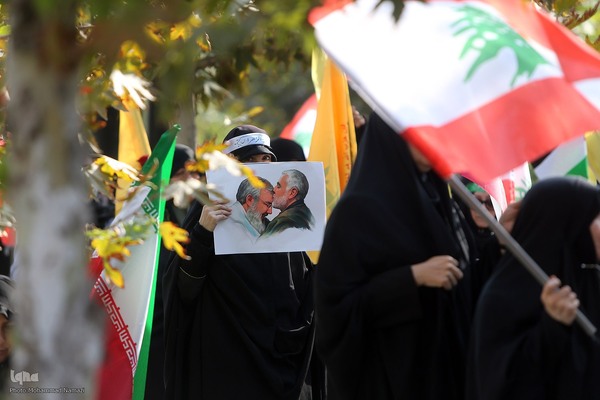 اجتماع مردمی زنان ایرانی در همدلی با بانوان لبنانی