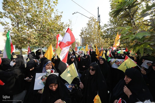 اجتماع مردمی زنان ایرانی در همدلی با بانوان لبنانی