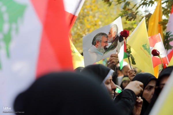 اجتماع مردمی زنان ایرانی در همدلی با بانوان لبنانی