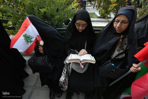 اجتماع مردمی زنان ایرانی در همدلی با بانوان لبنانی