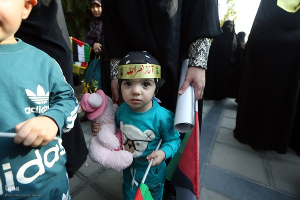 اجتماع مردمی زنان ایرانی در همدلی با بانوان لبنانی