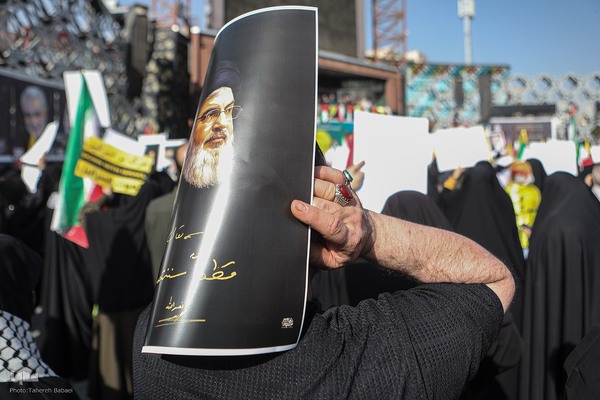 تجمع بزرگ مردم تهران برای اعلام حمایت از اجرای عملیات «وعده صادق ۲»