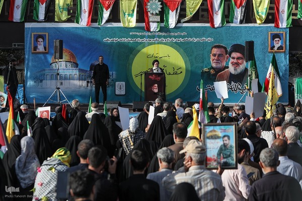 تجمع بزرگ مردم تهران برای اعلام حمایت از اجرای عملیات «وعده صادق ۲»