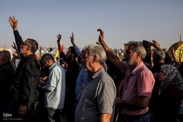 تجمع بزرگ مردم تهران برای اعلام حمایت از اجرای عملیات «وعده صادق ۲»