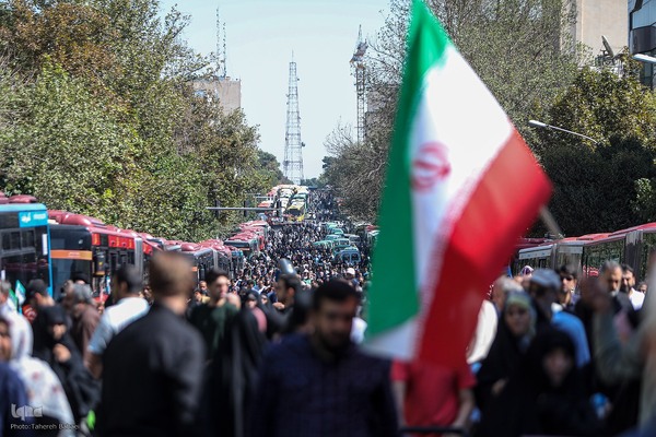 حضور پرشور مردم در نماز جمعه تهران