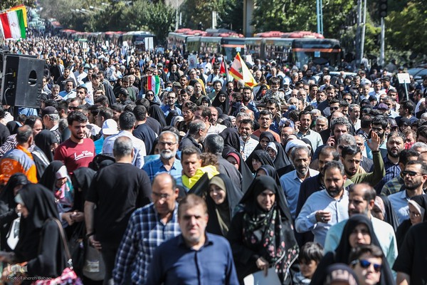 حضور پرشور مردم در نماز جمعه تهران