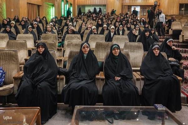 محفل «سرشناسان بهشت» برگزار شد