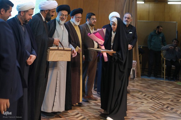 محفل «سرشناسان بهشت» برگزار شد