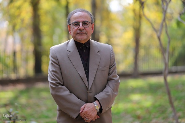 حمید وحید دستجردی