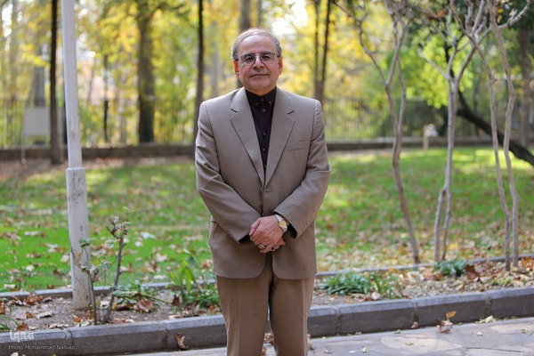 حمید وحید دستجردی