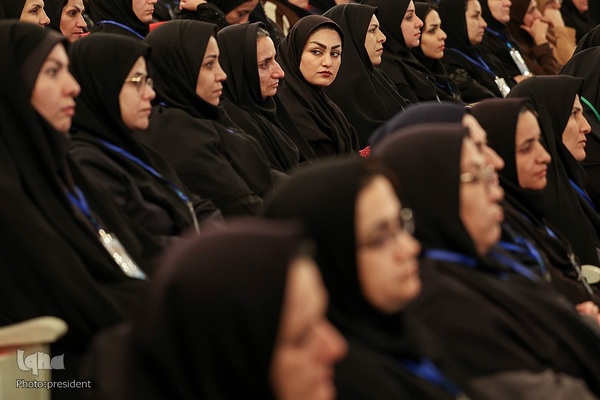 آیین گرامیداشت روز کتاب، کتابخوانی و کتابدار