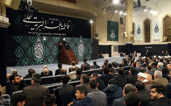 اولین شب مراسم عزاداری حضرت فاطمه‌زهرا (س) در حسینیه امام خمینی(ره)