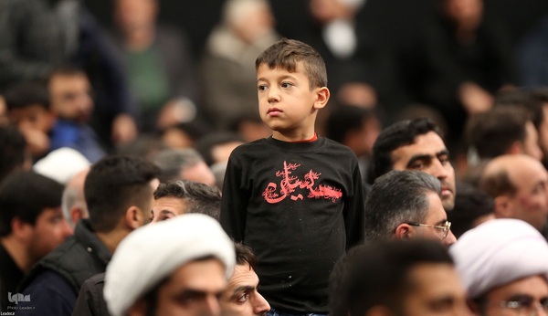 اولین شب مراسم عزاداری حضرت فاطمه‌زهرا (س) در حسینیه امام خمینی(ره)