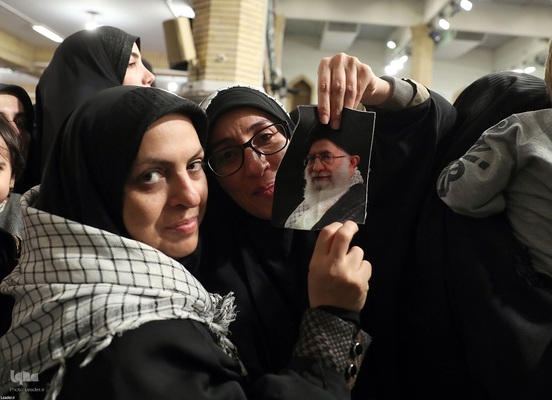 اولین شب مراسم عزاداری حضرت فاطمه‌زهرا (س) در حسینیه امام خمینی(ره)