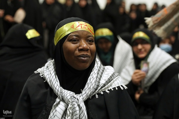 اولین شب مراسم عزاداری حضرت فاطمه‌زهرا (س) در حسینیه امام خمینی(ره)