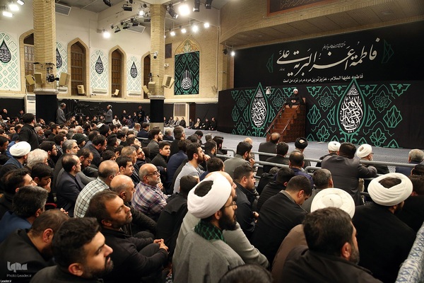 دومین شب مراسم عزاداری حضرت فاطمه‌زهرا (س) در حسینیه امام خمینی(ره)
