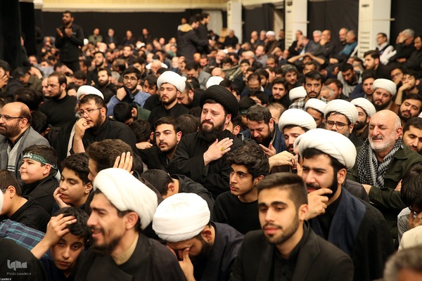 دومین شب مراسم عزاداری حضرت فاطمه‌زهرا (س) در حسینیه امام خمینی(ره)