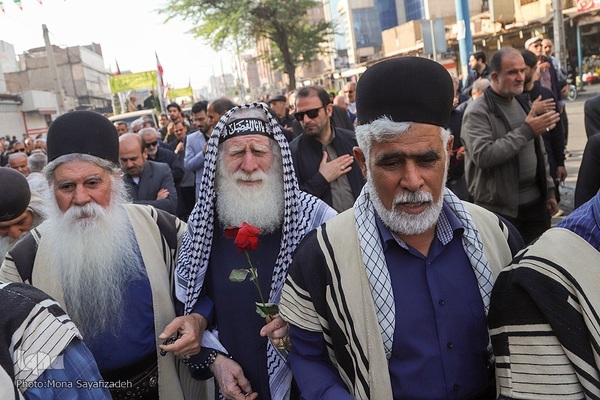 تشییع پیکرهای مطهر شهدای گمنام در اهواز