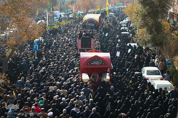 تشییع پیکرهای مطهر شهدای گمنام در اصفهان