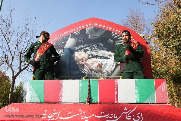 تشییع پیکرهای مطهر شهدای گمنام در اصفهان