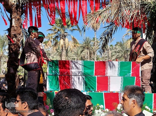 تشییع پیکرهای مطهر شهدای گمنام در هرمزگان