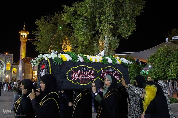 تشیع نمادین حضرت زهرا (س) در شاهچراغ(ع)