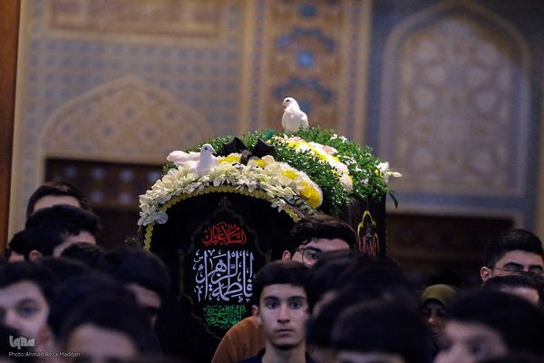 تشیع نمادین حضرت زهرا (س) در شاهچراغ(ع)