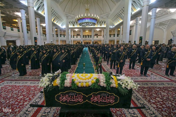 تشیع نمادین حضرت زهرا (س) در شاهچراغ(ع)