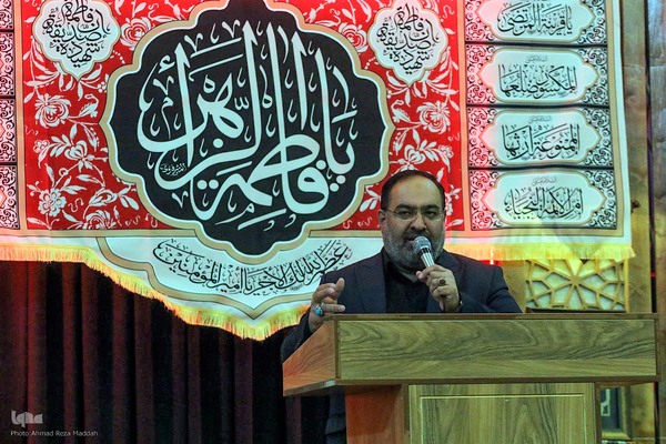 تشیع نمادین حضرت زهرا (س) در شاهچراغ(ع)