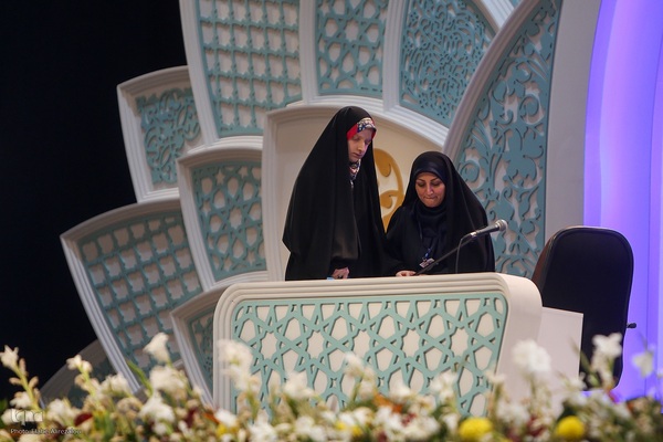 هفتمین شب مسابقات سراسری قرآن در بخش بانوان