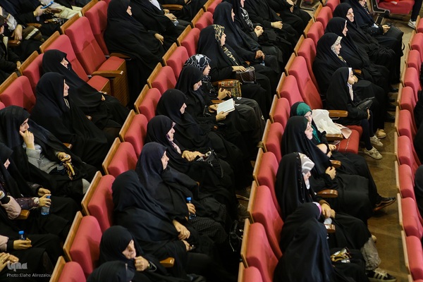 هفتمین شب مسابقات سراسری قرآن در بخش بانوان