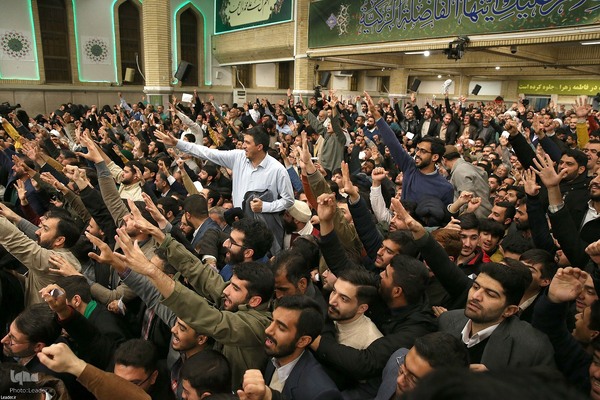 دیدار جمعی از مداحان و شاعران اهل‌بیت‌ (ع) با رهبر معظم انقلاب