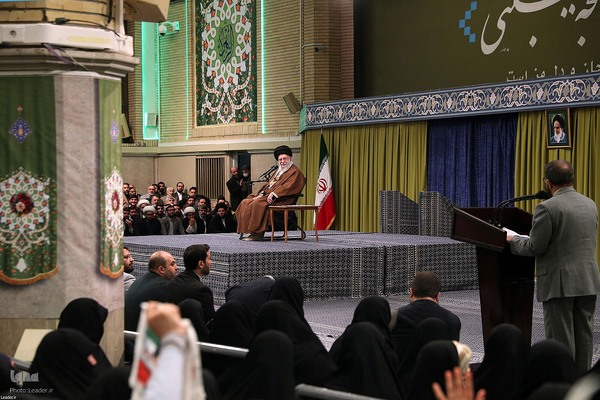 دیدار جمعی از مداحان و شاعران اهل‌بیت‌ (ع) با رهبر معظم انقلاب