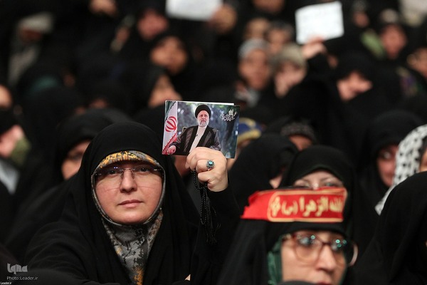 دیدار جمعی از مداحان و شاعران اهل‌بیت‌ (ع) با رهبر معظم انقلاب