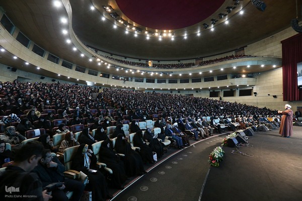 شانزدهمین همایش بانوان قرآن‌پژوه