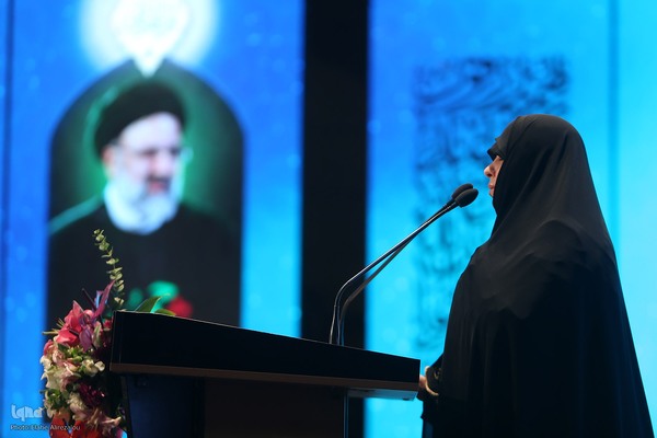 شانزدهمین همایش بانوان قرآن‌پژوه