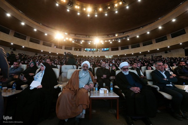 شانزدهمین همایش بانوان قرآن‌پژوه