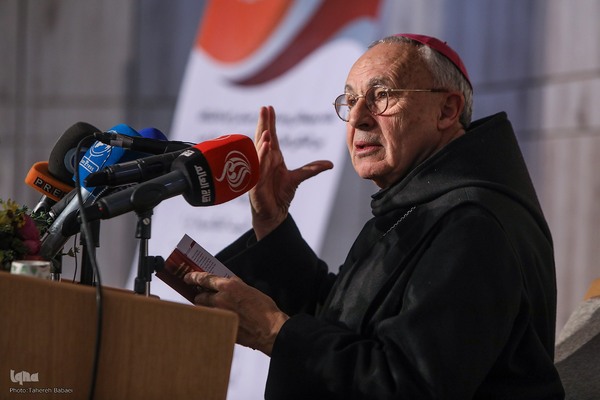 روبرت لوگال اسقف اعظم شهر«تولوز»