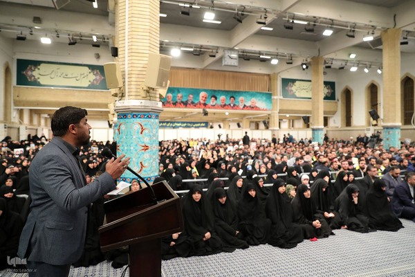 دیدار جمعی از خانواده‌های شهدای مدافع حرم و مقاومت با رهبر معظم انقلاب