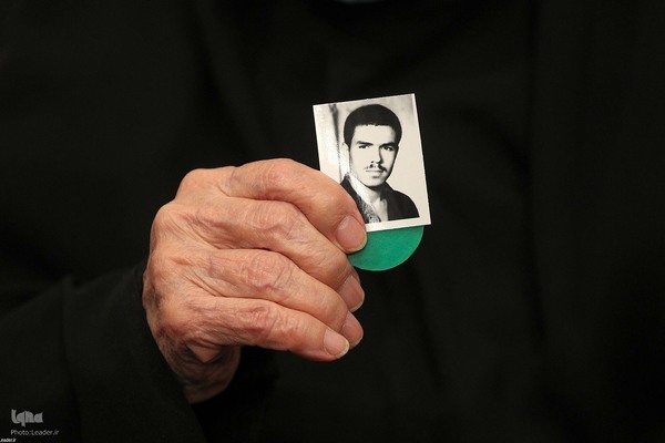 دیدار جمعی از خانواده‌های شهدای مدافع حرم و مقاومت با رهبر معظم انقلاب