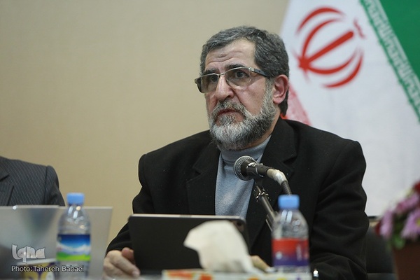 معرفی و رونمایی کتاب «کلام مبین»