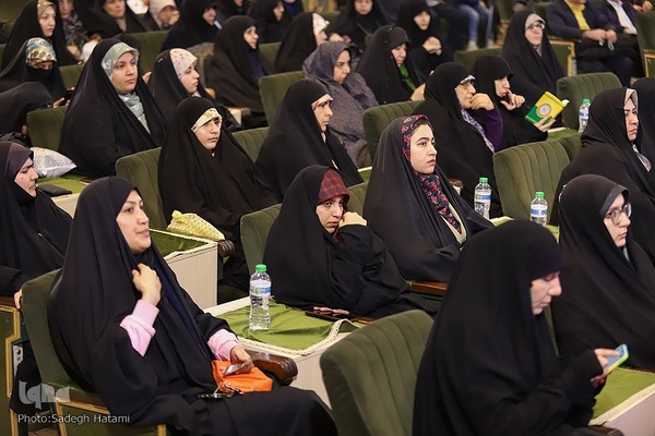 رقابت آقایان در دومین روز از مسابقات بین‌المللی قرآن /۲