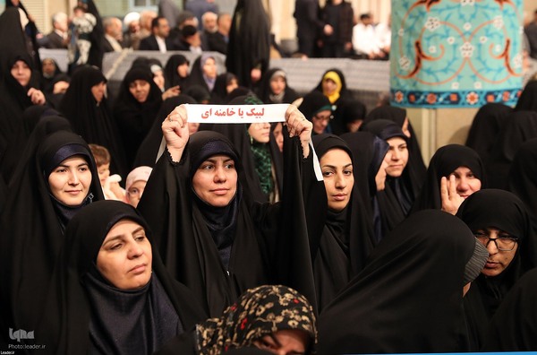 دیدار شرکت‌کنندگان مسابقات بین‌المللی قرآن کریم با رهبر معظم انقلاب